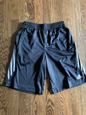 Adidas Shorts Youth Medium (10/12) EUC